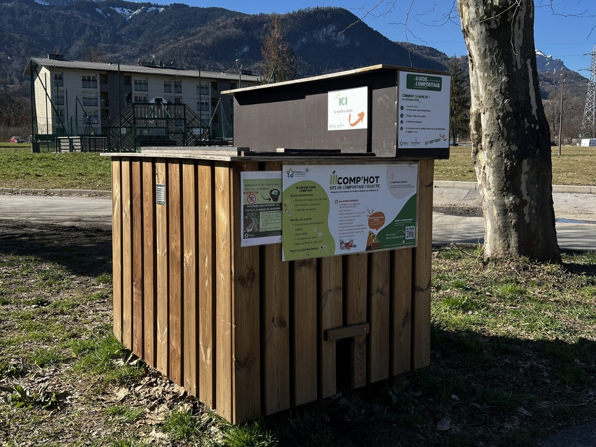 Site de compostage collectif à Scionzier avec Comp'Hot en centre-ville